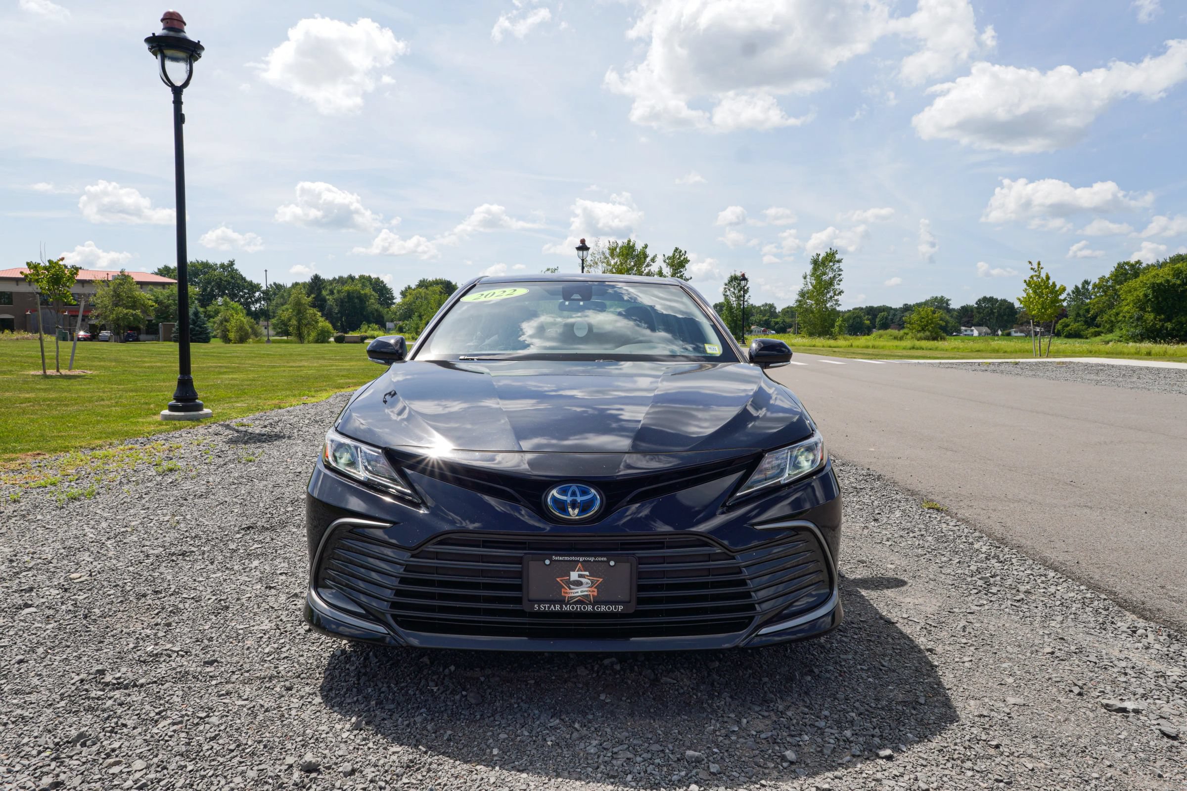 Used 2022 Toyota Camry LE FWD image 3