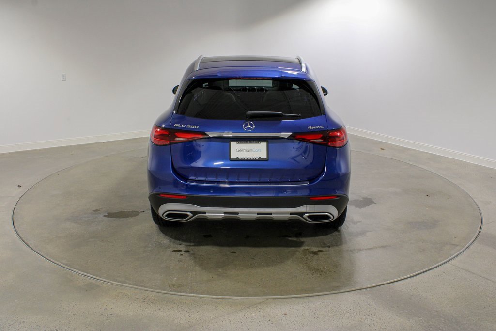 Used 2024 Mercedes-Benz GLC 300 4MATIC image 4