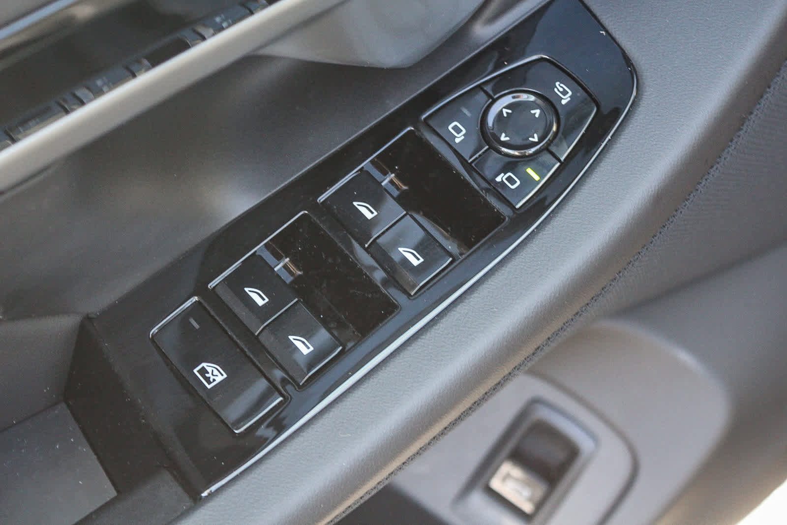 Used 2026 BMW 530i xDrive w/ Premium Package image 20