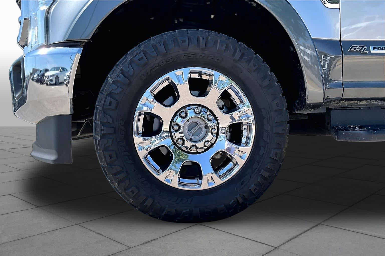 Used 2020 Ford F250 Lariat w/ Lariat Ultimate Package AWD/4WD image 11
