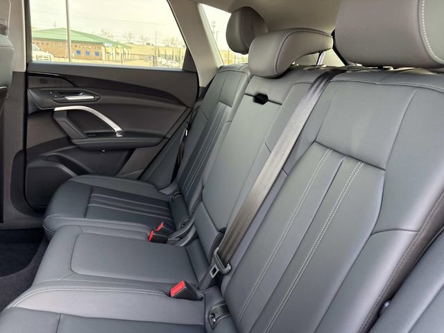 Used 2025 Audi Q5 Premium w/ Convenience Package image 25