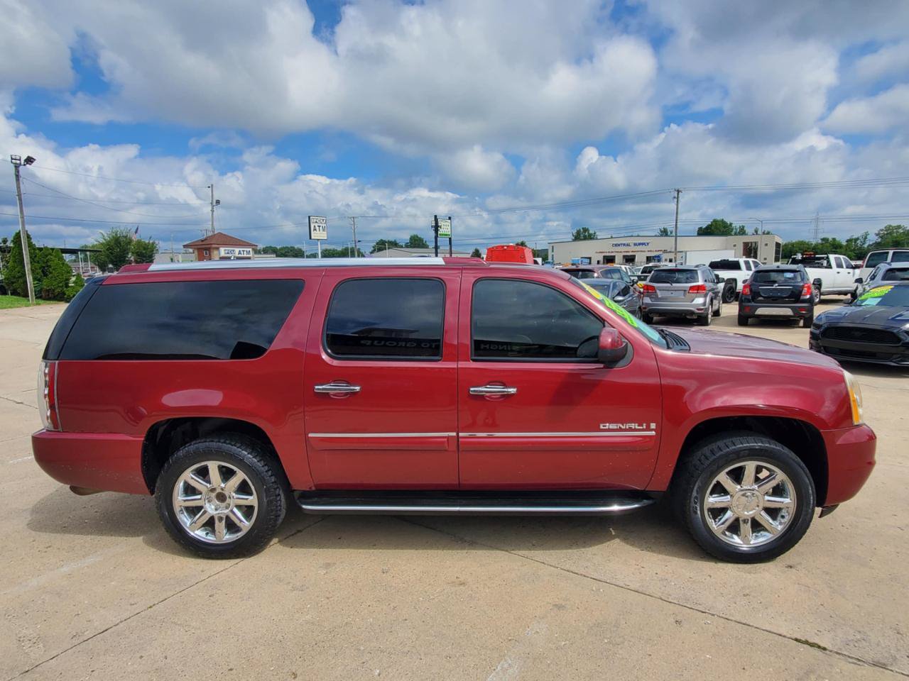 Used 2007 GMC Yukon XL Denali AWD/4WD image 4