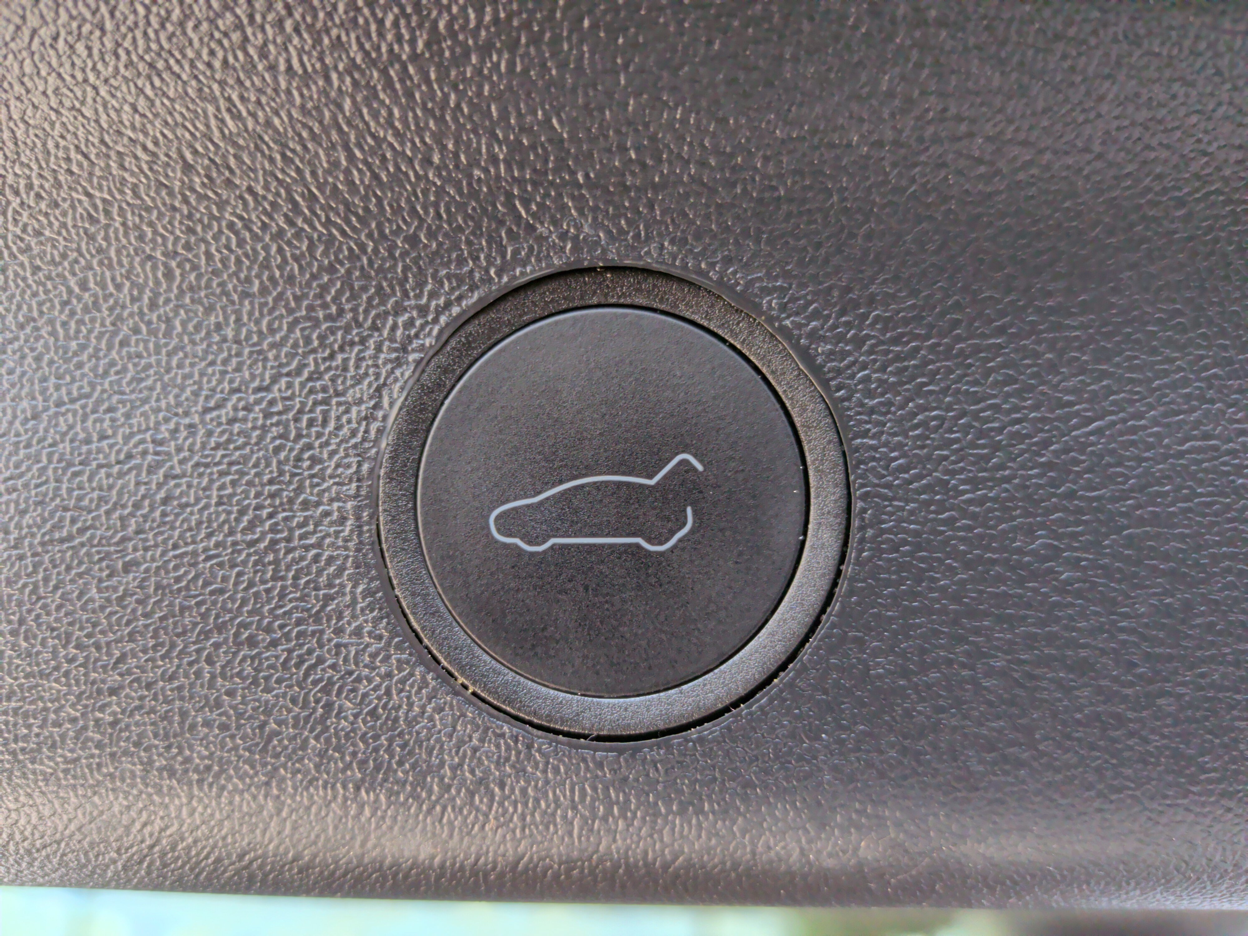 Used 2024 Tesla Model Y Performance AWD/4WD image 37