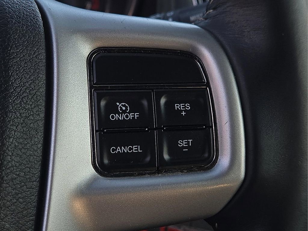 Used 2014 Chrysler 200 S FWD image 17