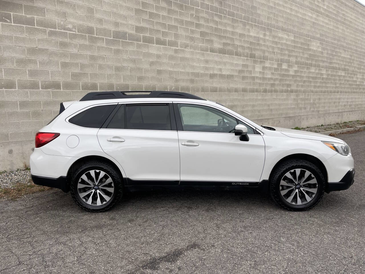 Used 2017 Subaru Outback 3.6R Limited image 9