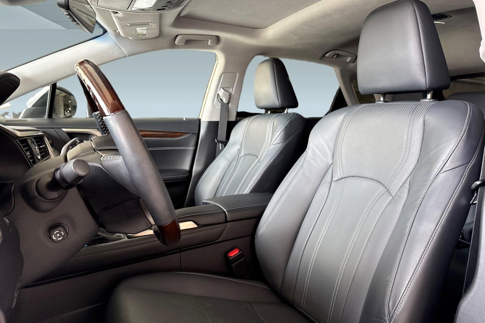 Used 2019 Lexus RX 350 FWD w/ Navigation Package image 5