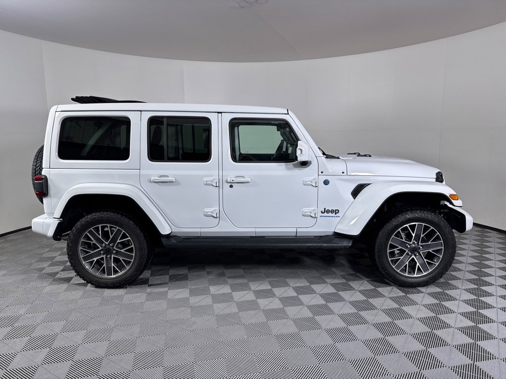 Used 2024 Jeep Wrangler High Altitude AWD/4WD image 15