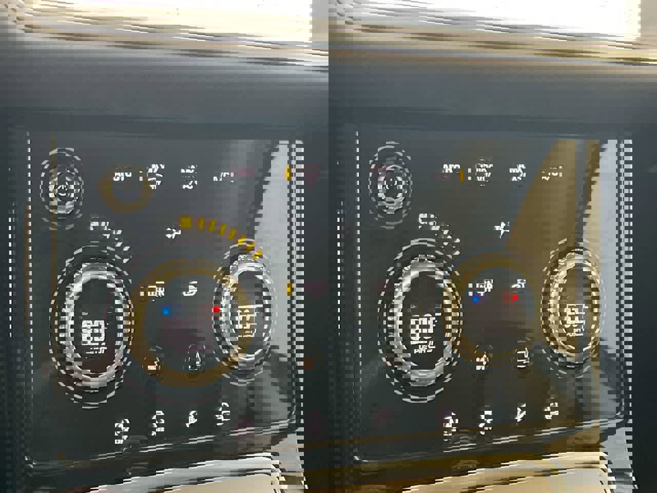 Used 2022 Land Rover Range Rover Evoque S image 19