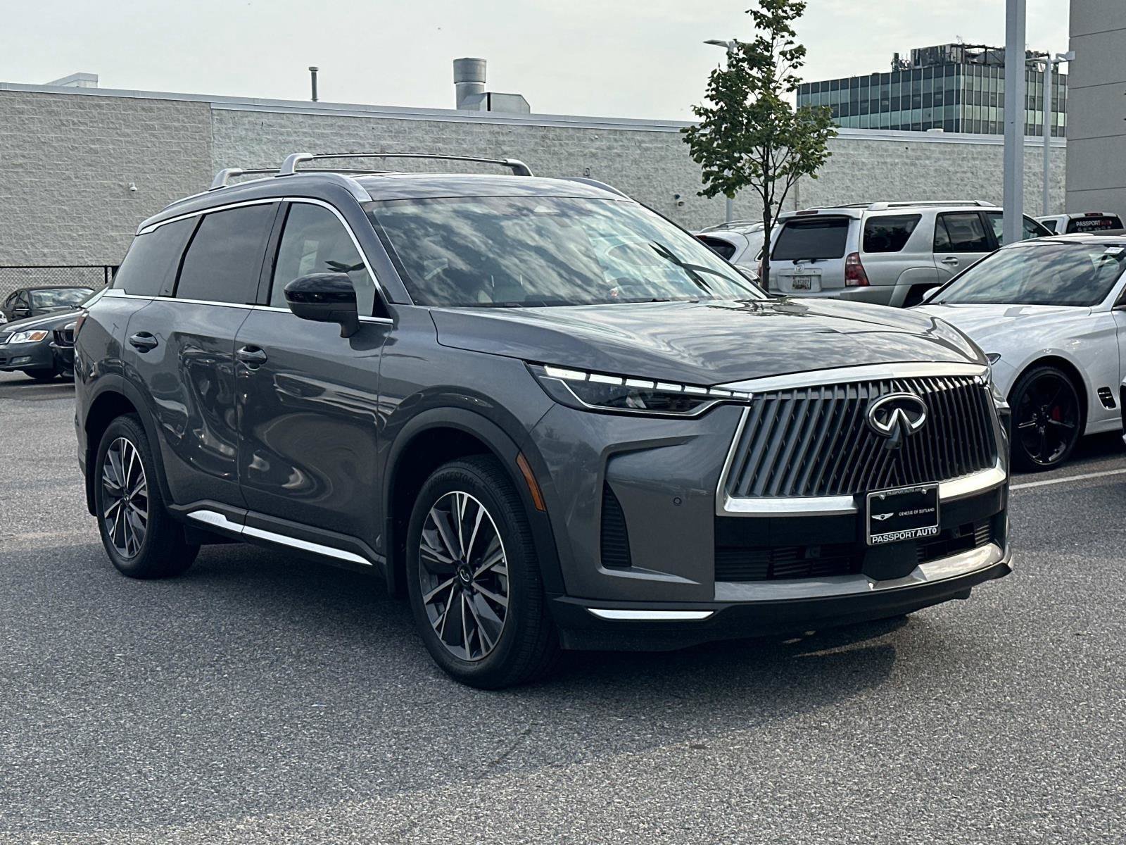 Used 2026 INFINITI QX60 Luxe w/ Cargo Package AWD/4WD image 4