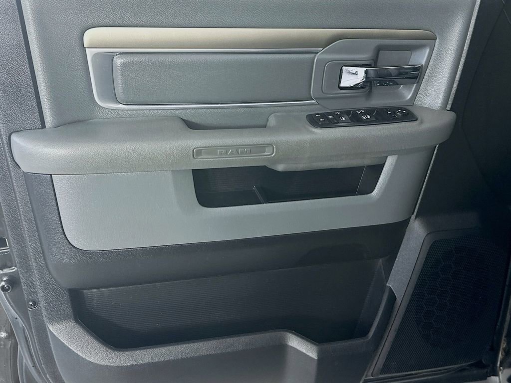 Used 2016 RAM 2500 Big Horn w/ Black Appearance Group image 24