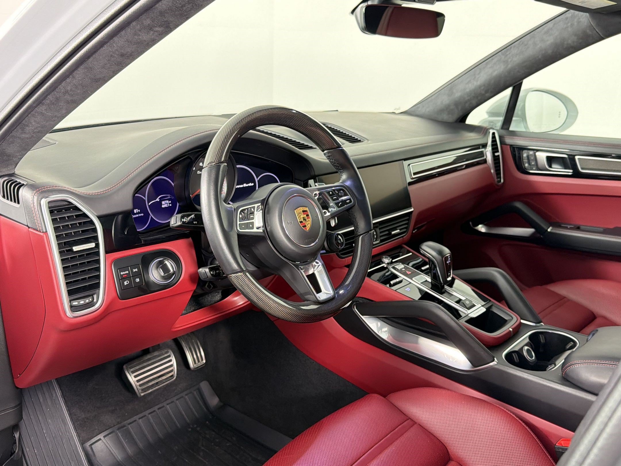 Certified 2023 Porsche Cayenne Turbo AWD/4WD image 4