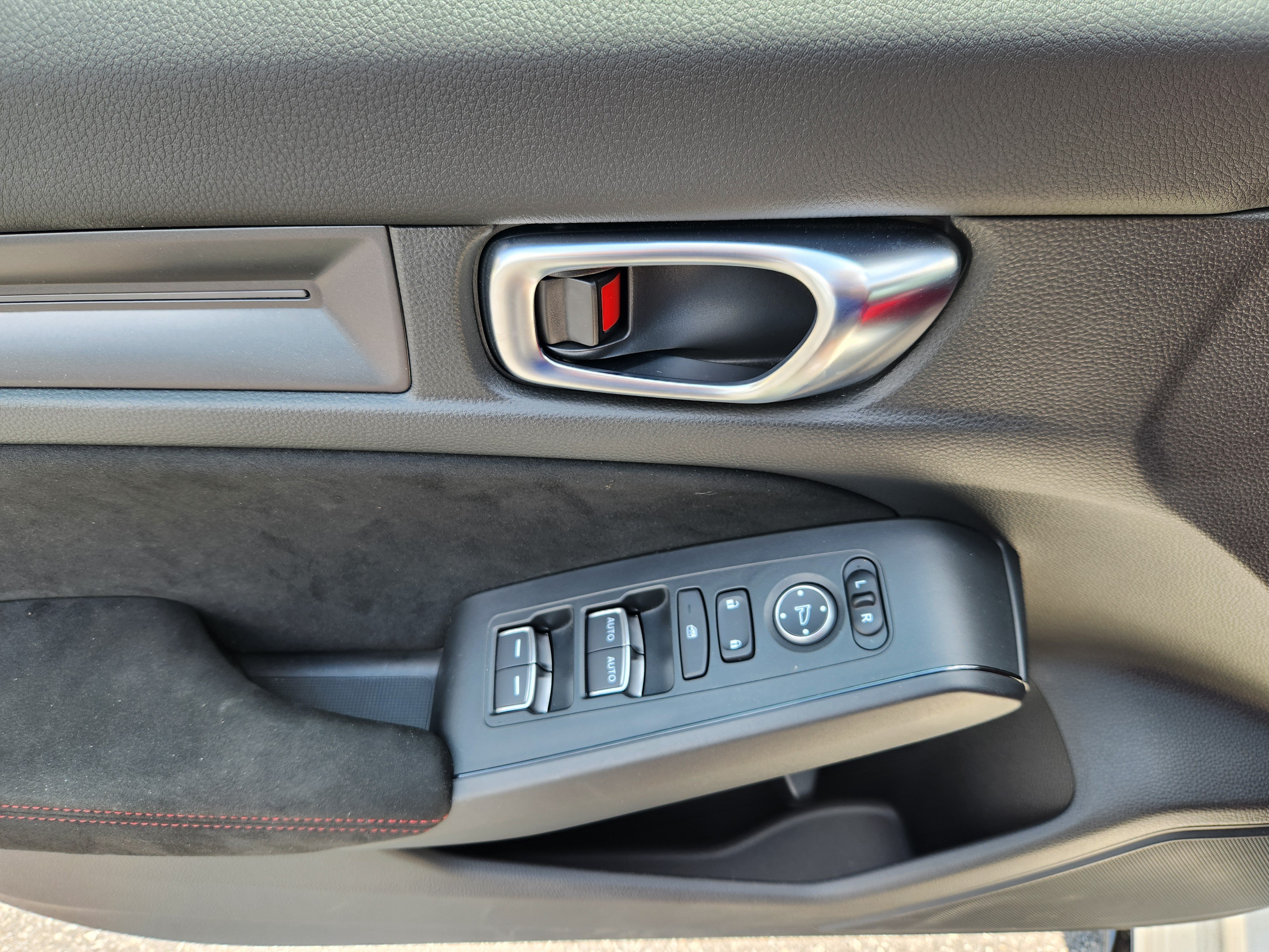 Used 2025 Honda Civic Type R image 17