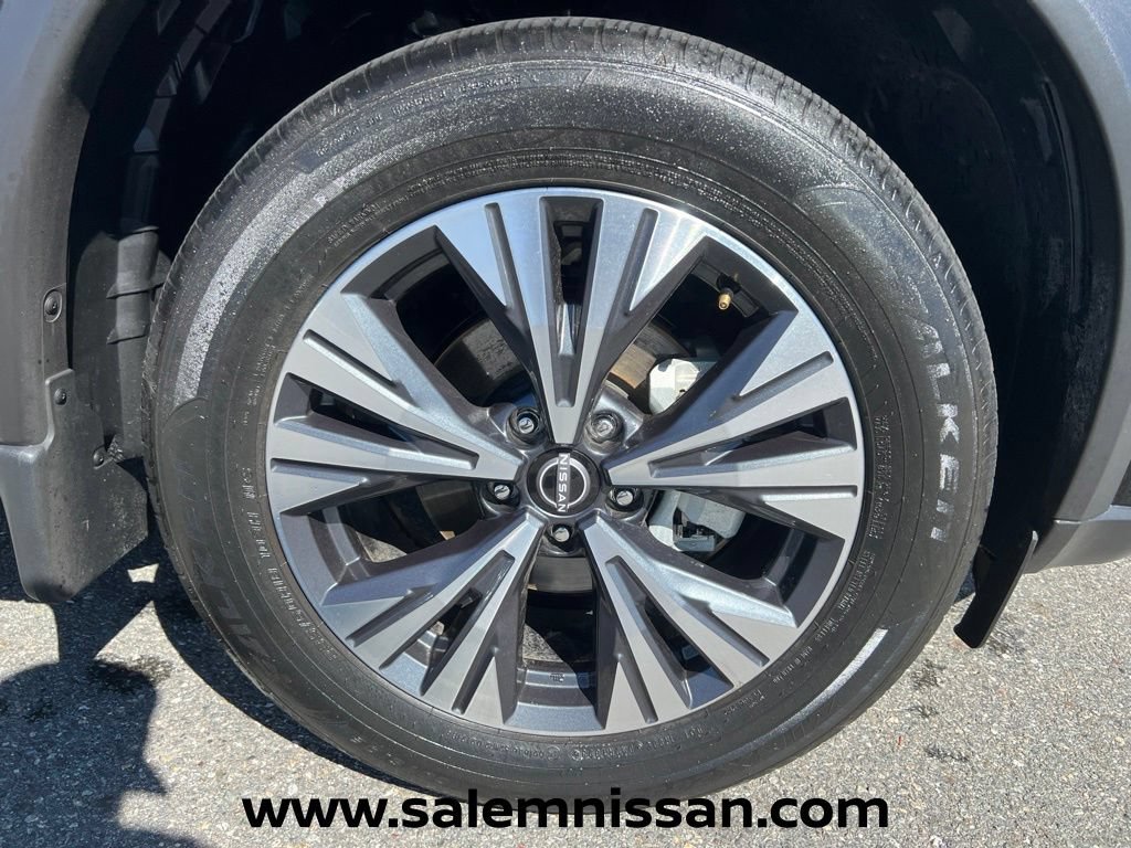 Used 2023 Nissan Rogue SV w/ SV Premium B Package FWD image 27