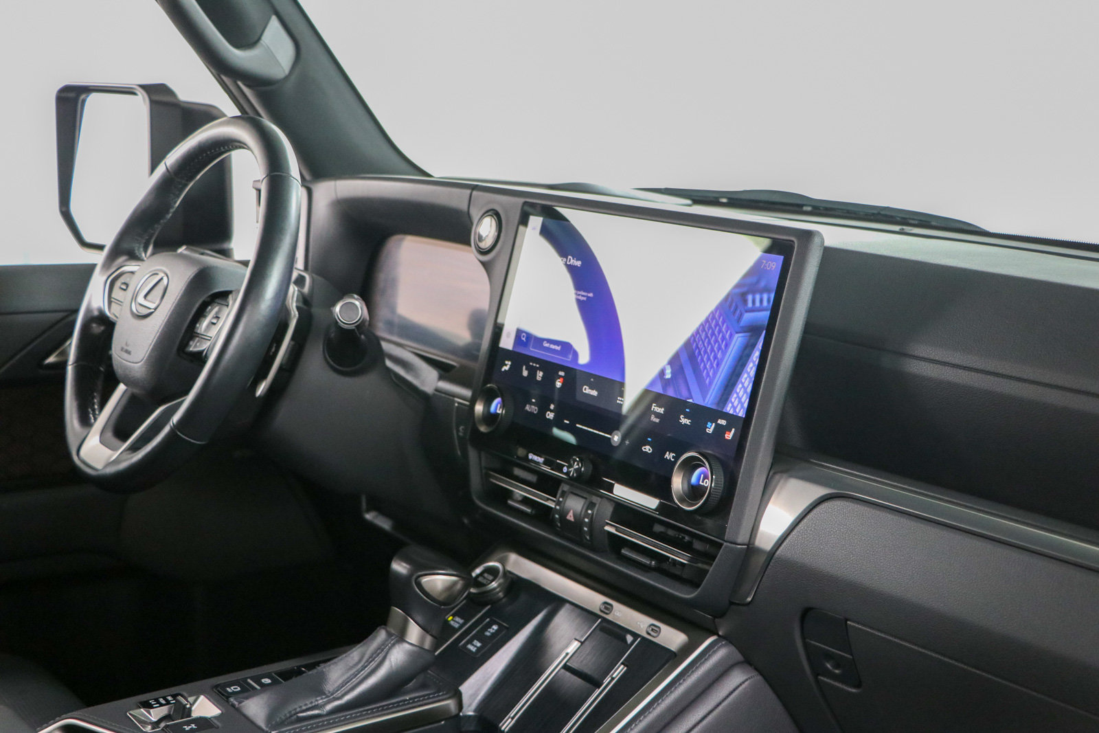 Used 2024 Lexus GX 550 w/ Accessory Package (Z1) AWD/4WD image 29