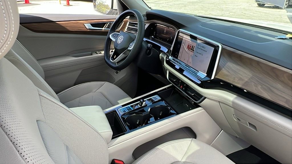 New 2026 Volkswagen Atlas SE image 9