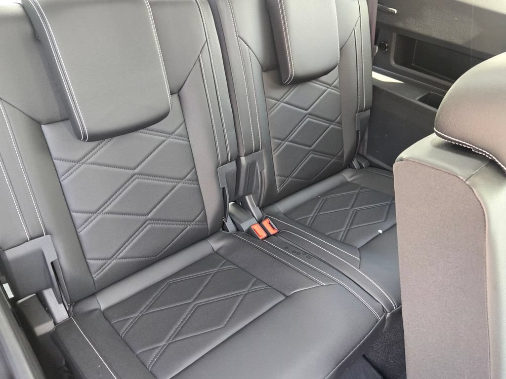 Certified 2026 Volkswagen Atlas SE FWD image 18