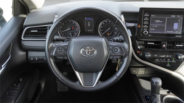 Used 2024 Toyota Camry SE image 15