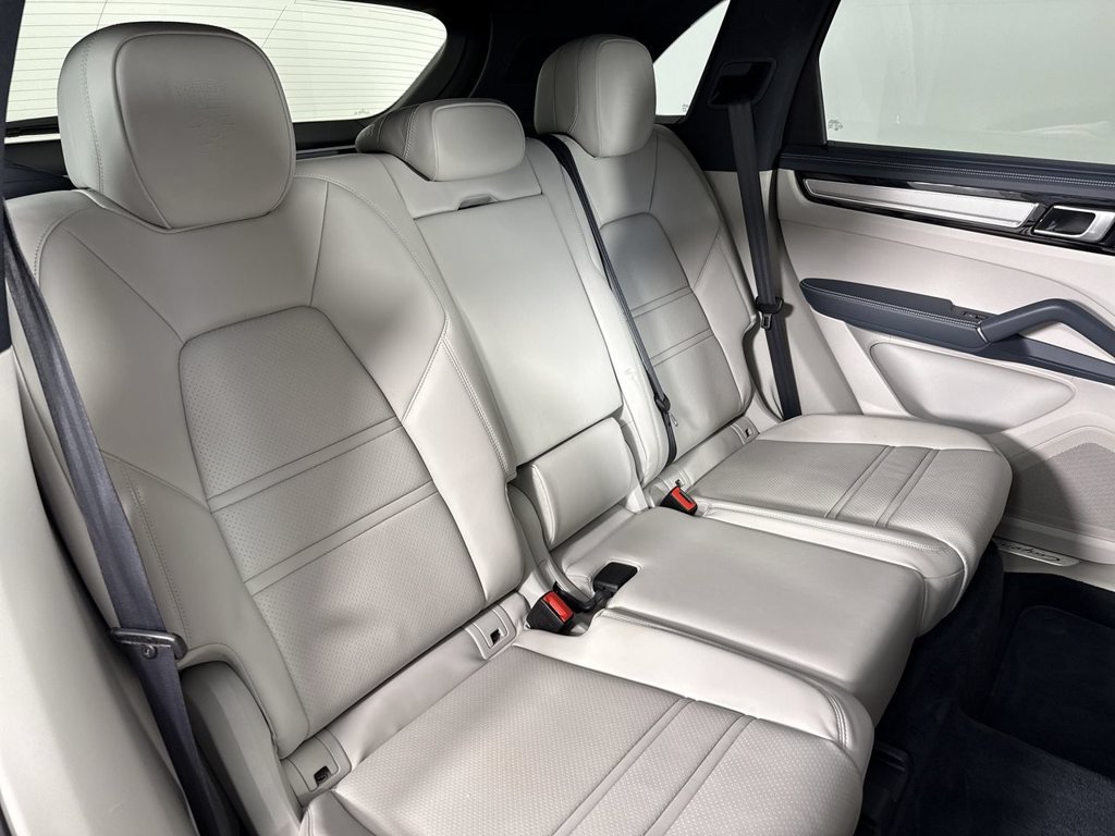 Certified 2023 Porsche Cayenne S Platinum AWD/4WD image 22