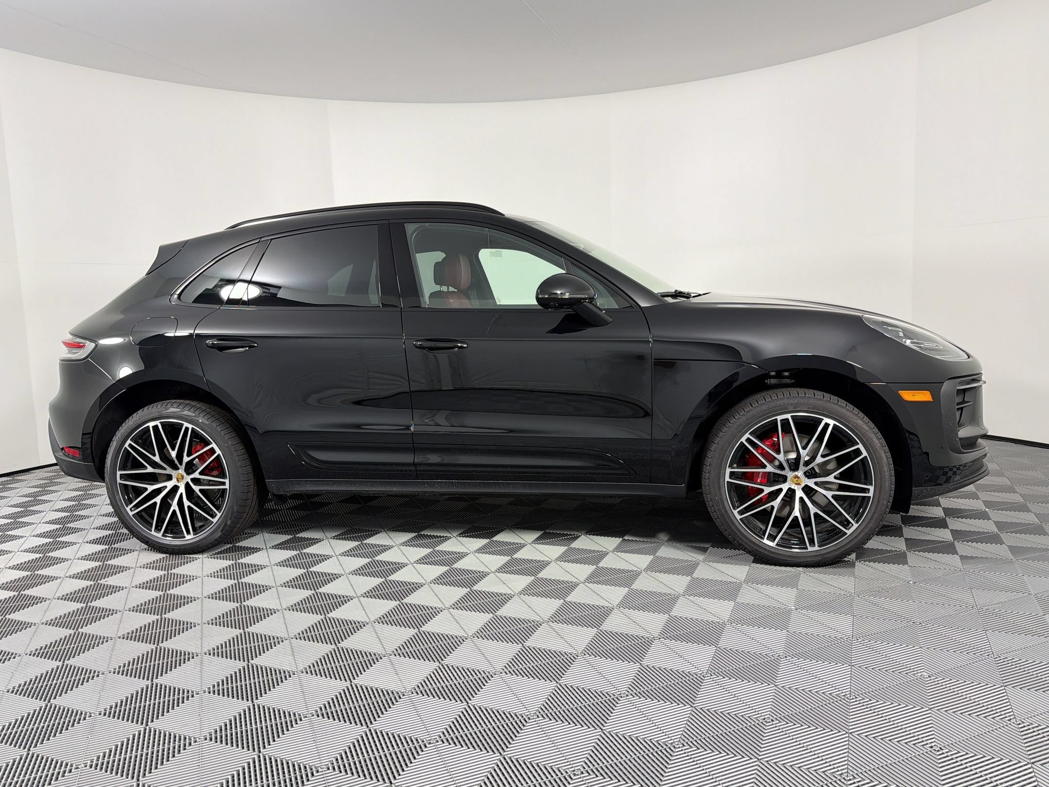 New 2026 Porsche Macan S AWD/4WD image 8