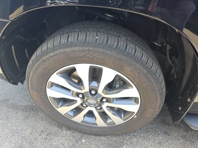 Used 2019 Toyota Sequoia Limited w/ Safety & Convenience Package AWD/4WD image 8