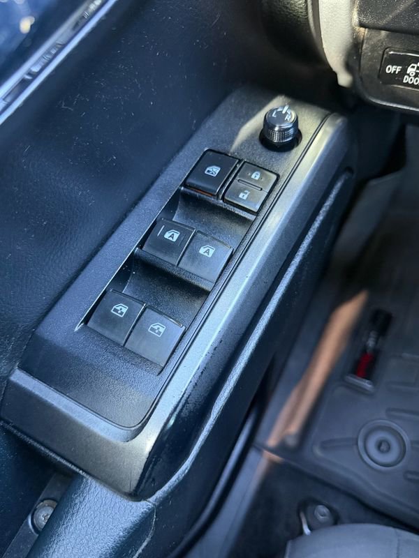 Used 2019 Toyota Tacoma TRD Off-Road image 23