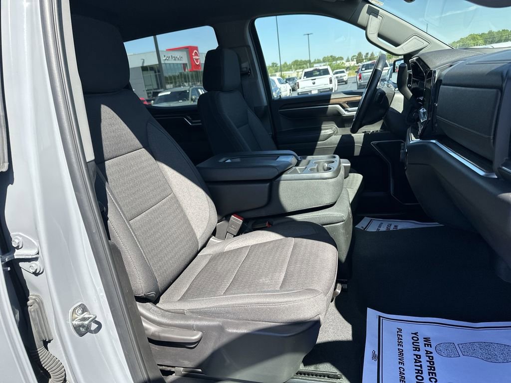 Used 2024 Chevrolet Silverado 1500 LT AWD/4WD image 29