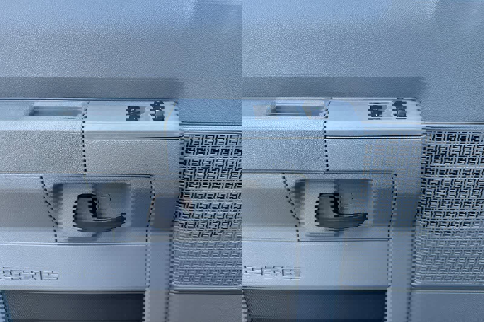 Used 2014 Ford E-250 and Econoline 250 w/ Power Group image 12