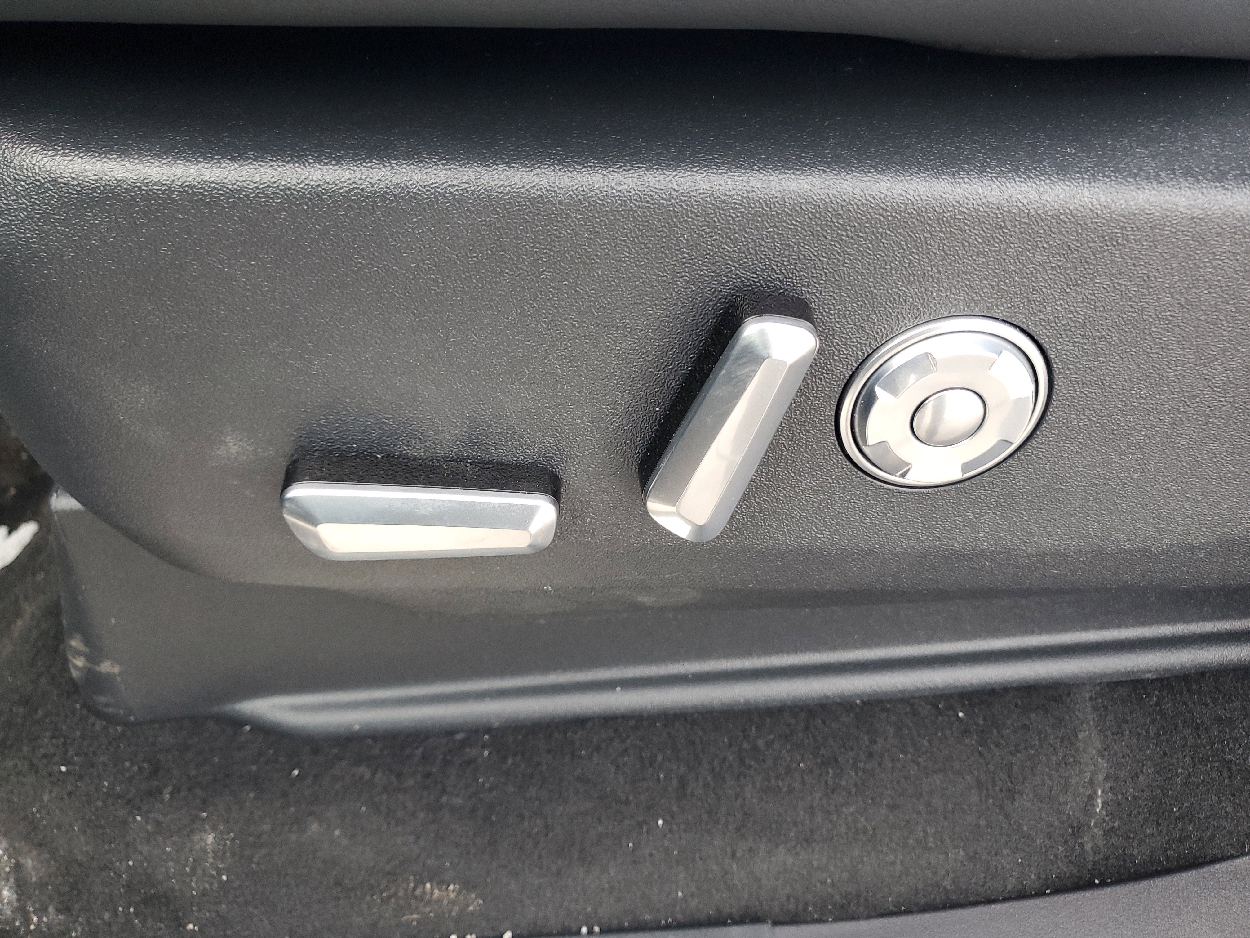 New 2026 Lincoln Navigator Reserve w/ Jet Appearance Package image 13