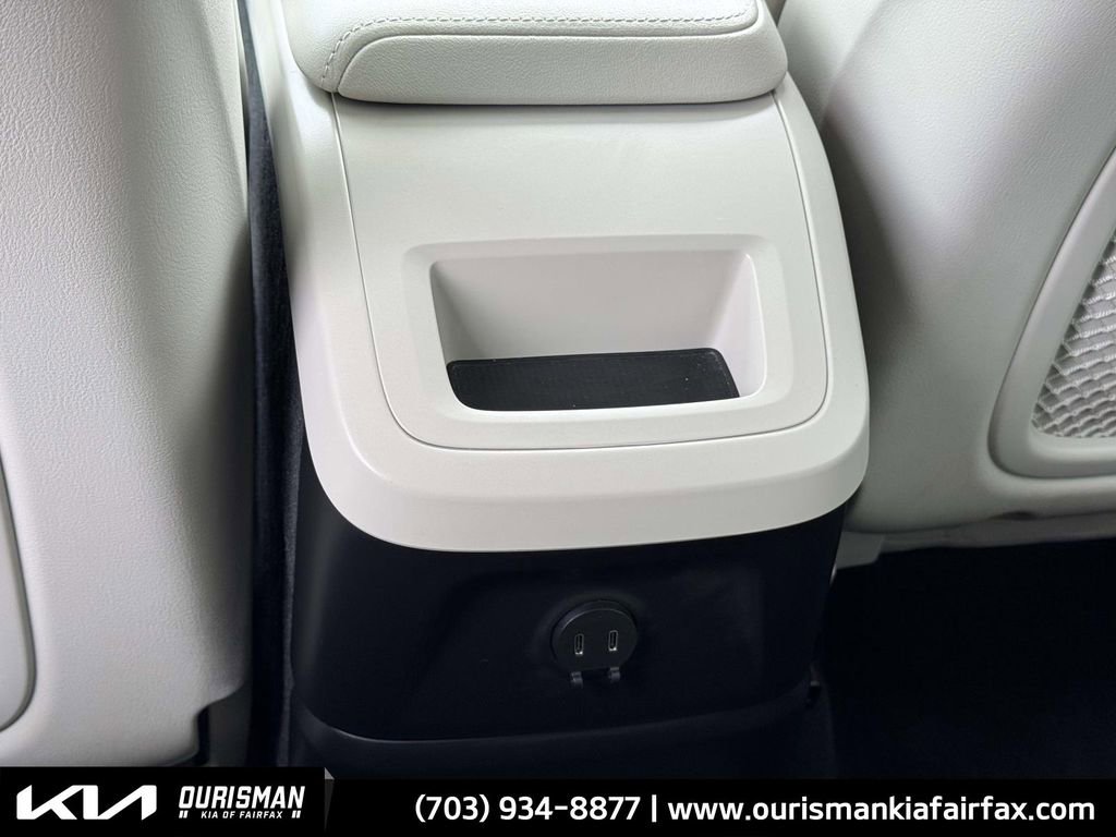 Used 2022 Volvo XC60 T8 Inscription w/ Advanced Package image 28