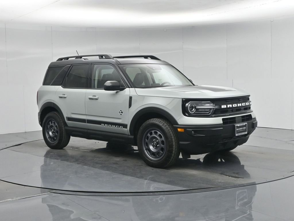 Certified 2024 Ford Bronco Sport Outer Banks w/ Tech Package image 32