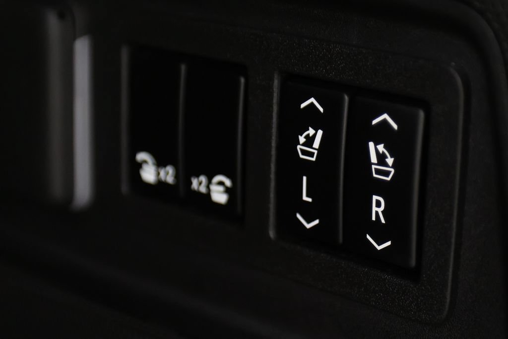 Used 2026 Cadillac Escalade V AWD/4WD image 14