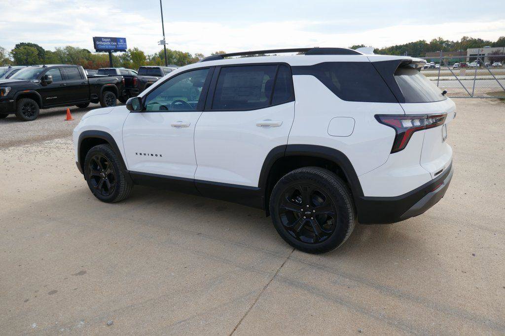 New 2026 Chevrolet Equinox LT w/ Midnight Edition image 5