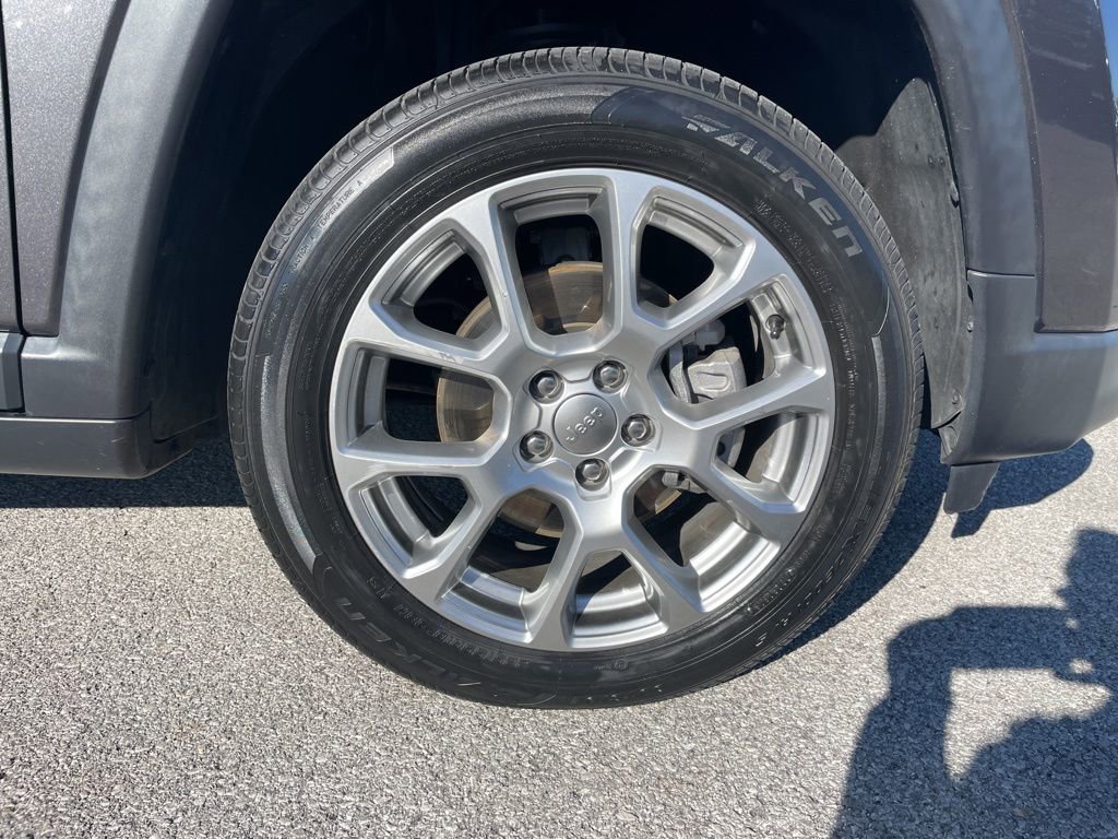 Used 2022 Jeep Compass Latitude image 52