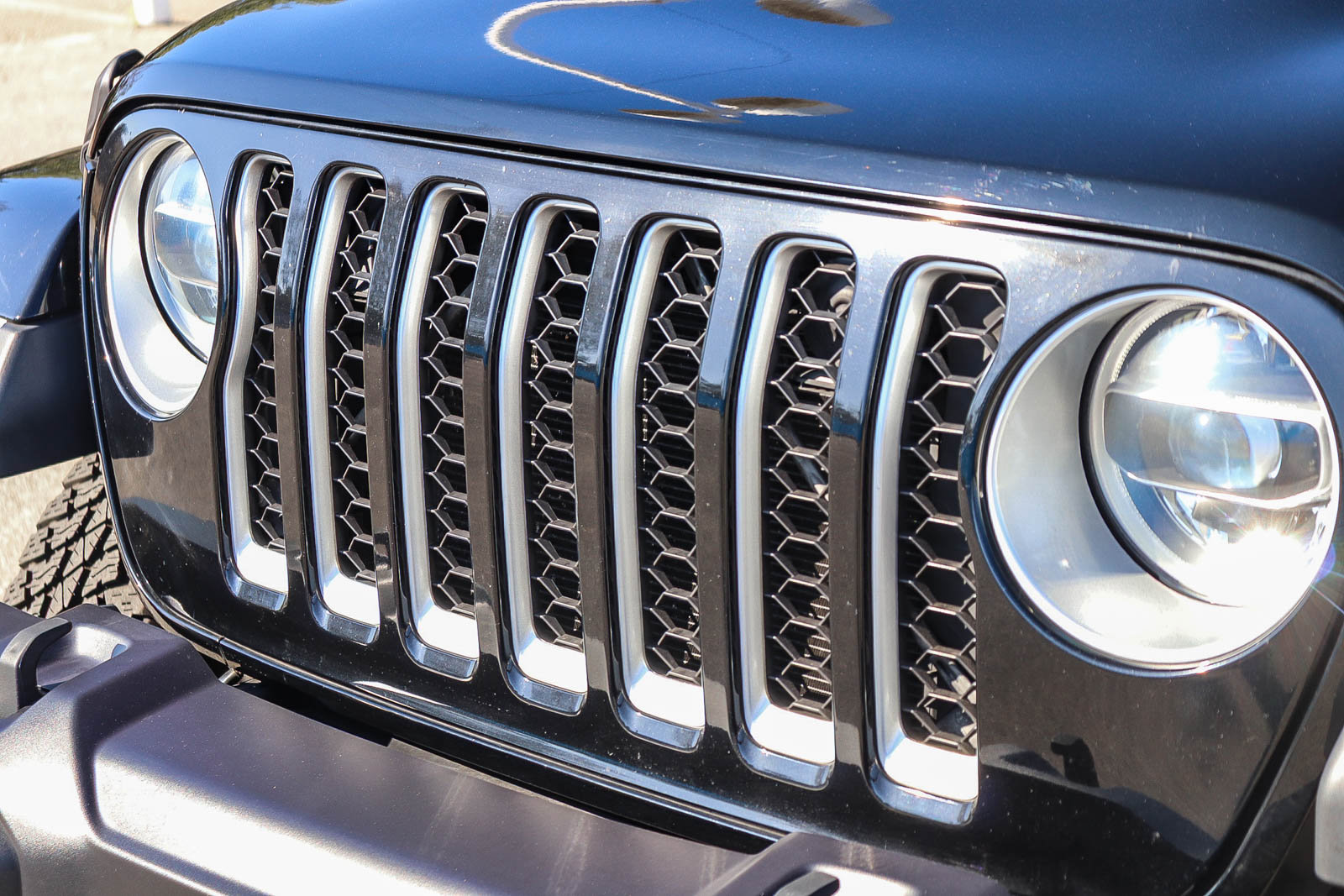 Used 2021 Jeep Gladiator Overland w/ Popular Equipment Package image 6