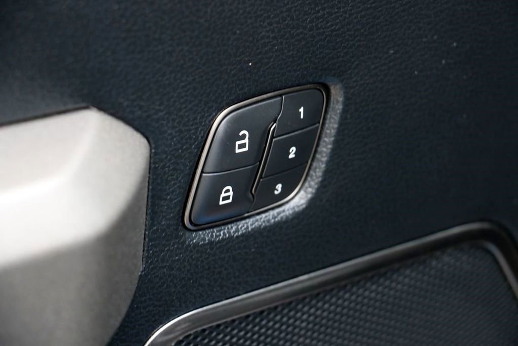 Used 2020 Ford F150 Raptor w/ Equipment Group 802A Luxury image 13