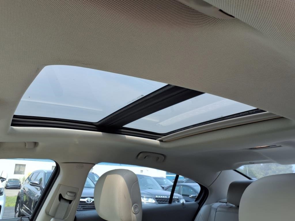 Used 2013 Buick LaCrosse Premium image 11