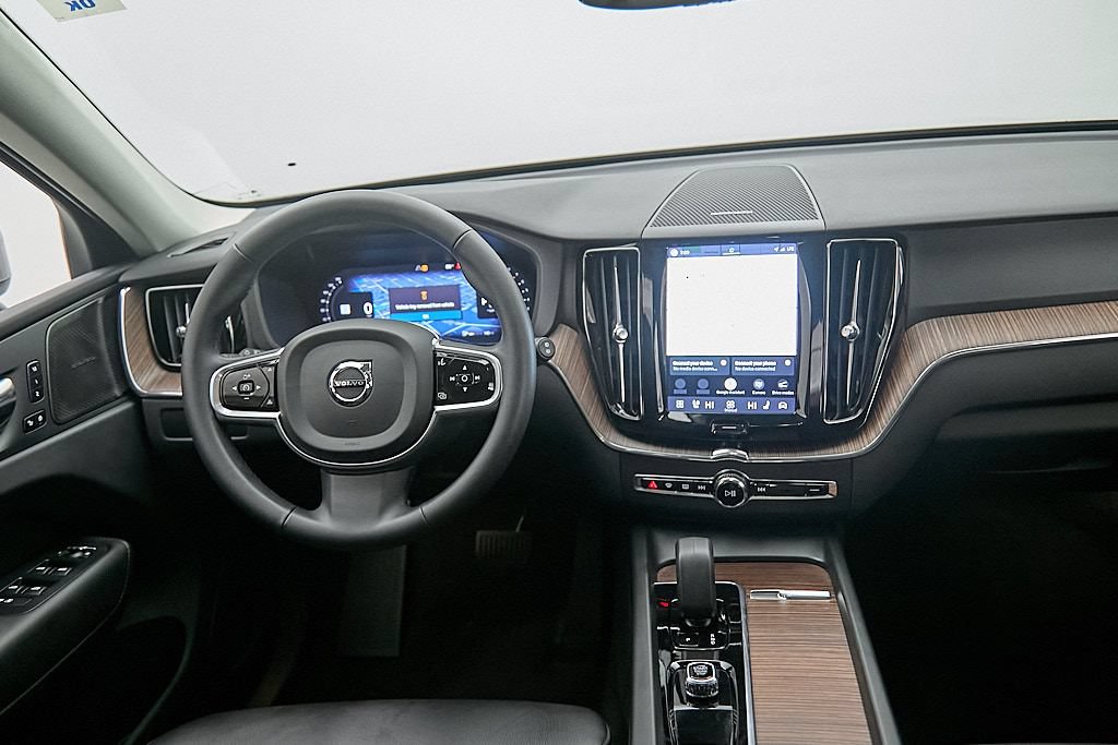 Certified 2023 Volvo XC60 B5 Plus w/ Climate Package AWD/4WD image 26