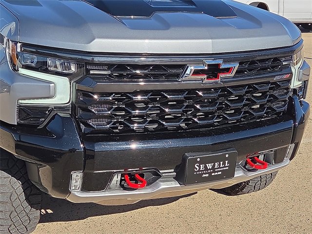 Used 2024 Chevrolet Silverado 1500 ZR2 w/ Technology Package image 7