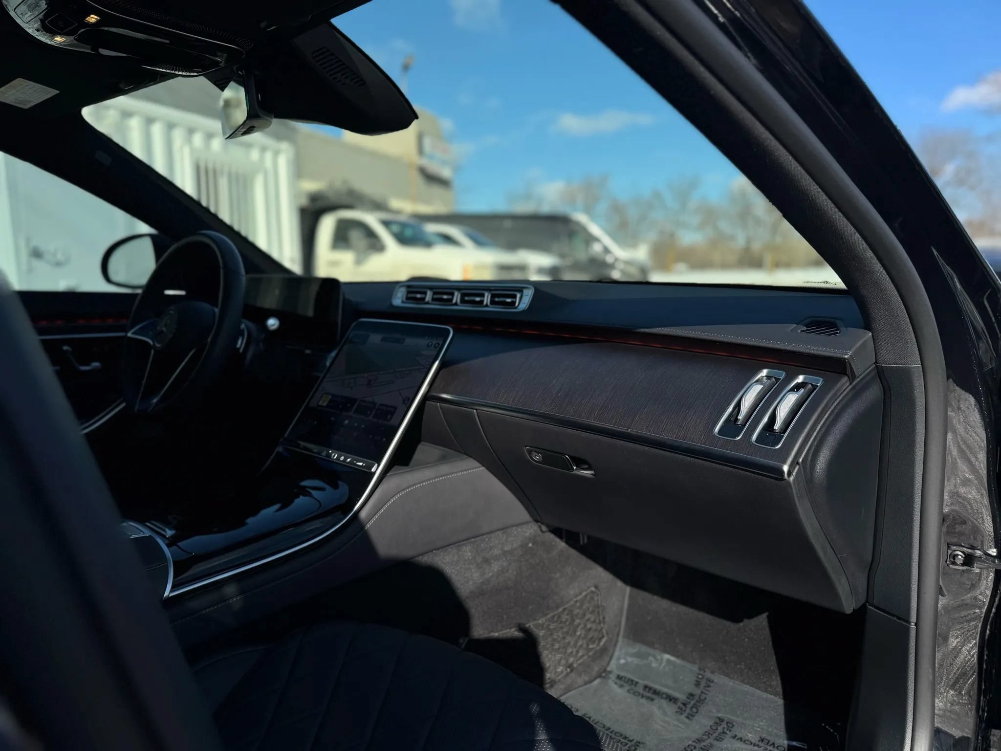 Used 2025 Mercedes-Benz S 580 4MATIC Sedan image 35