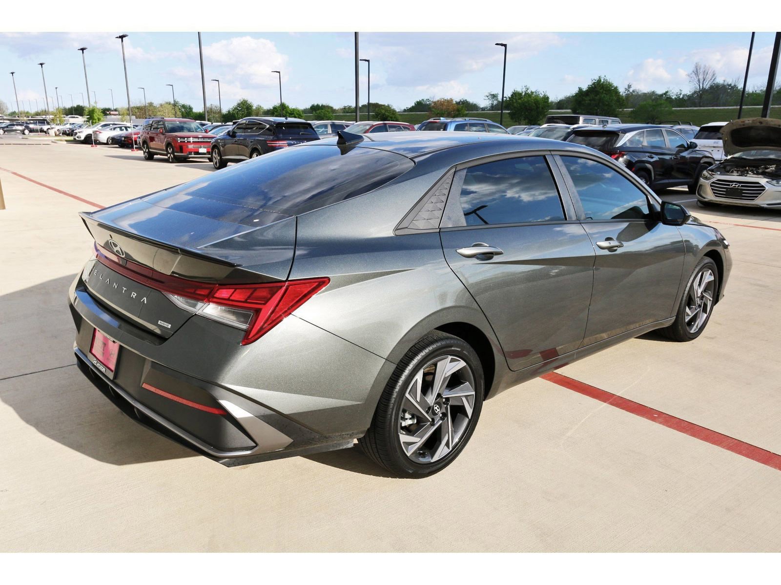 Certified 2025 Hyundai Elantra SEL image 9