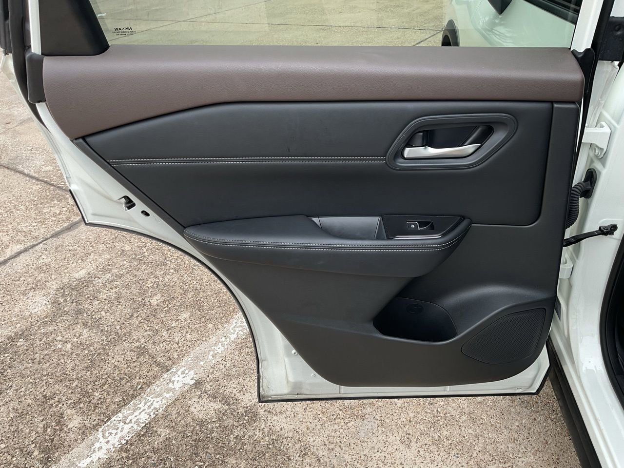 Used 2023 Nissan Rogue SL image 18