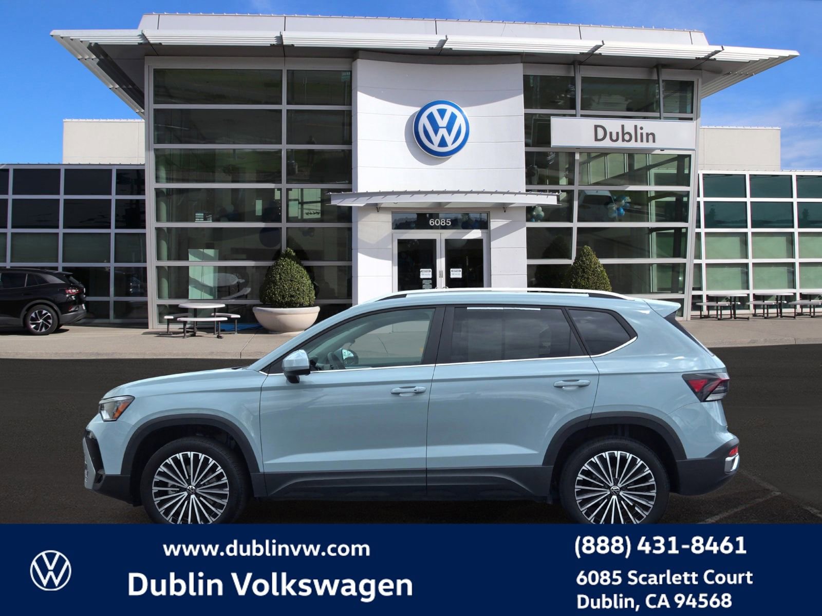 Used 2025 Volkswagen Taos SE FWD image 7