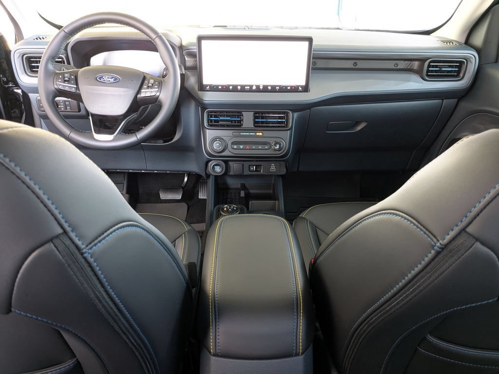 Used 2025 Ford Maverick Lobo AWD/4WD image 13