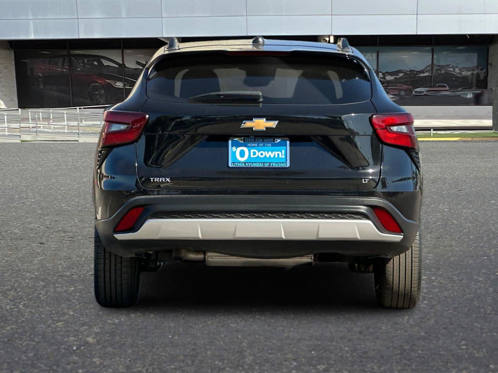 Used 2024 Chevrolet Trax LT FWD image 8