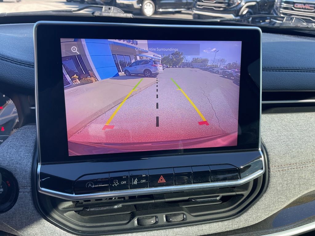 Used 2022 Jeep Compass Latitude image 11