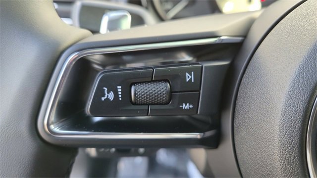 Certified 2025 Porsche Macan image 23