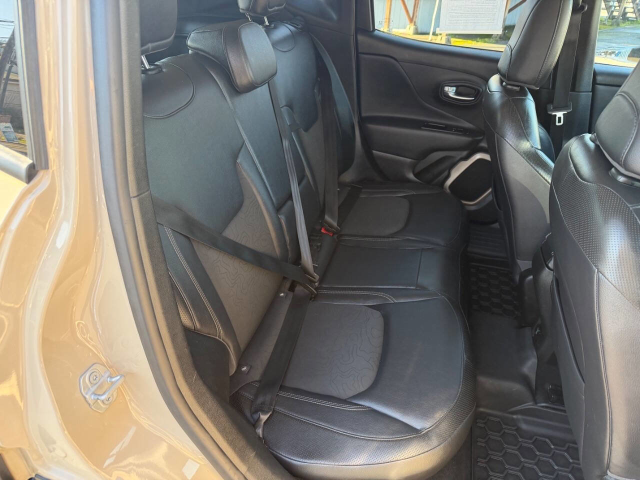 Used 2017 Jeep Renegade Trailhawk image 24