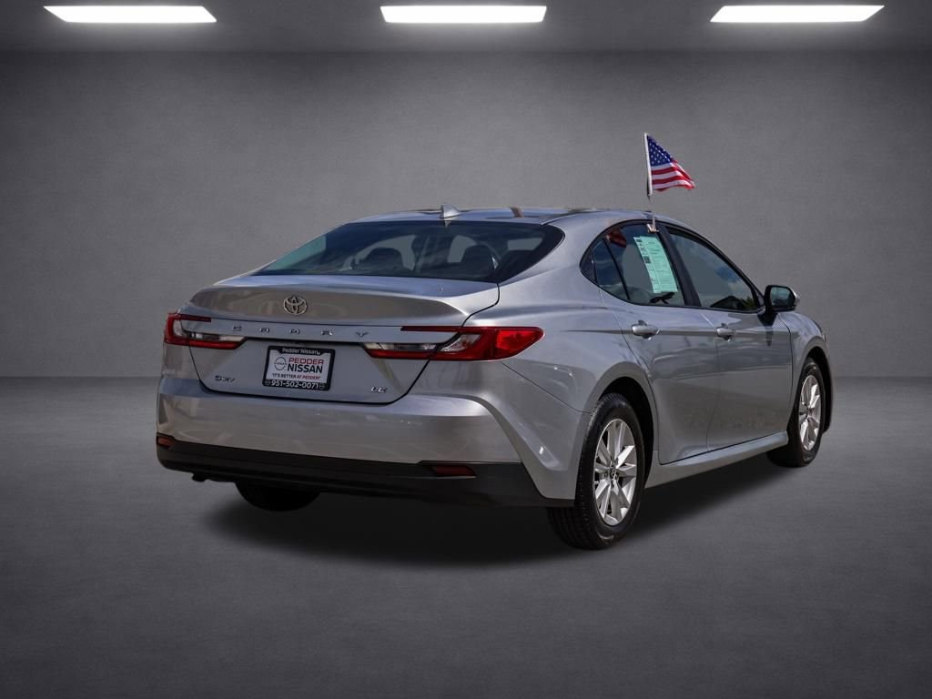 Used 2025 Toyota Camry LE image 5