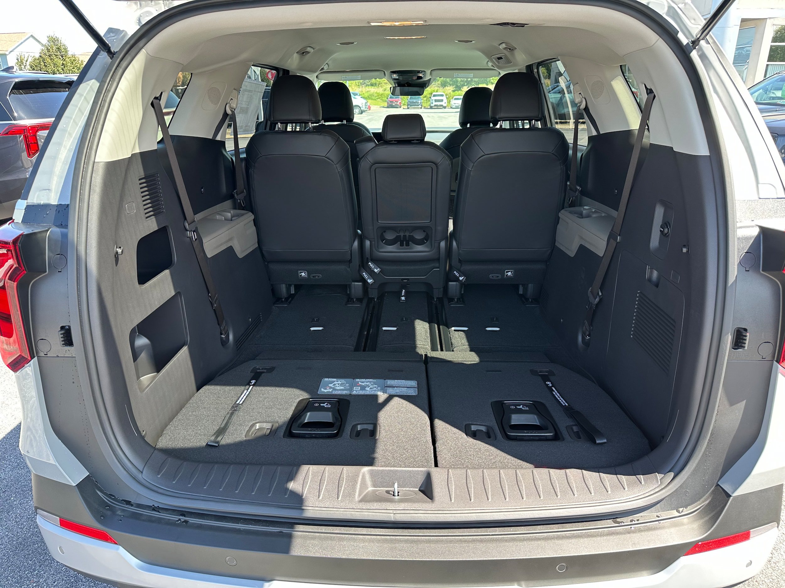 New 2027 Kia Carnival FWD image 10