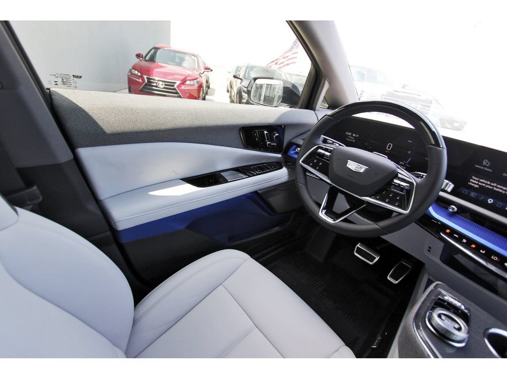 New 2027 Cadillac Optiq Luxury AWD/4WD image 8